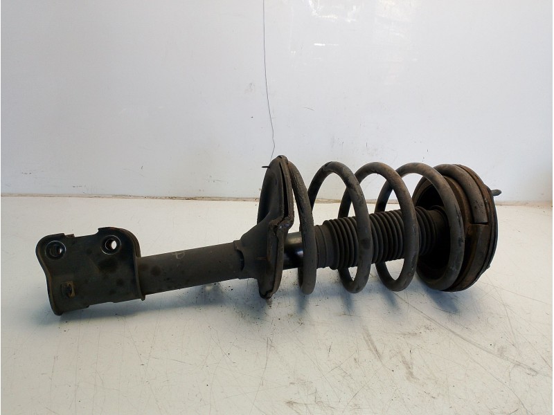 Recambio de amortiguador delantero derecho para hyundai santa fé ii (cm) 2.2 crdi referencia OEM IAM 546602B200  