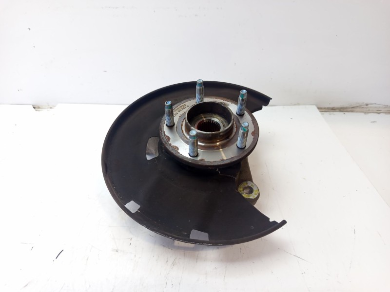 Recambio de mangueta delantera derecha para chevrolet cruze hatchback referencia OEM IAM 13319483  
