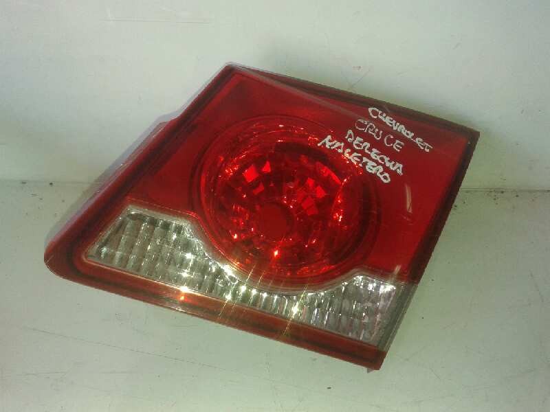 Recambio de piloto trasero derecho para chevrolet cruze referencia OEM IAM 96830495  