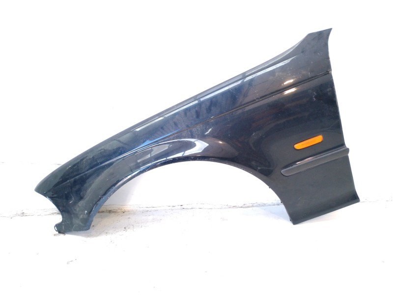 Recambio de aleta delantera izquierda para bmw serie 3 berlina (e46) 320d referencia OEM IAM 413582240405  