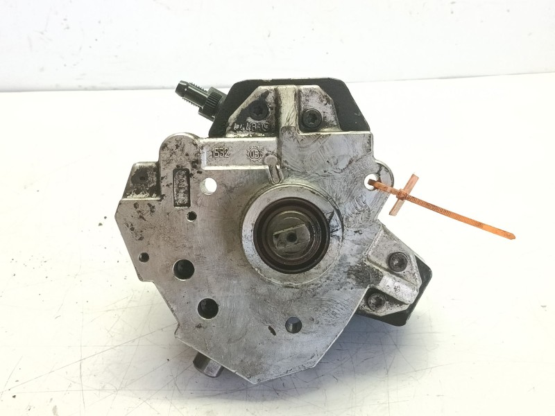 Recambio de bomba inyeccion para volvo xc90 d5 referencia OEM IAM 8251785  
