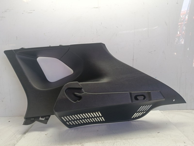 Recambio de molduras traseras para nissan qashqai ii (j11, j11_) 1.3 dig-t referencia OEM IAM 769344EA0A  