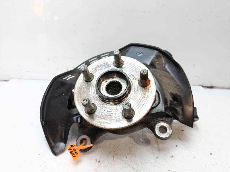 Recambio de mangueta delantera derecha para toyota yaris active referencia OEM IAM 4321102410  