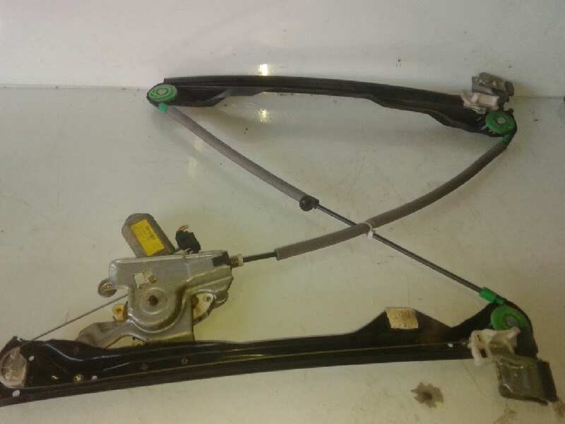 Recambio de elevalunas delantero derecho para ford focus berlina (cak) ghia referencia OEM IAM XS4123200  