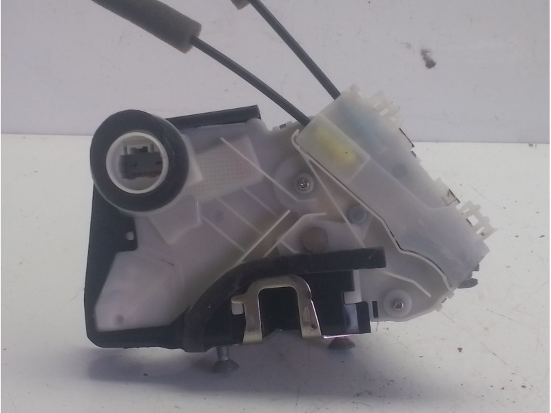 Recambio de cerradura puerta delantera izquierda para honda hr-v (gh) 4wd (5-ptas.) referencia OEM IAM 72150T5RA31  