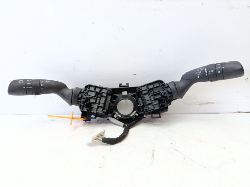 Recambio de mando luces para toyota yaris active referencia OEM IAM 8432902040 8465202A50 
