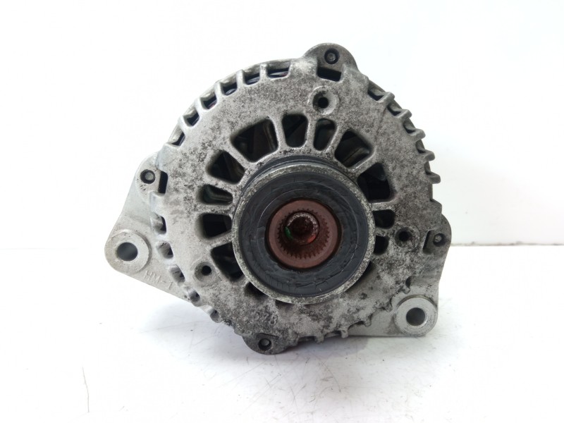 Recambio de alternador para ssangyong kyron 2.0 referencia OEM IAM A6651540002  
