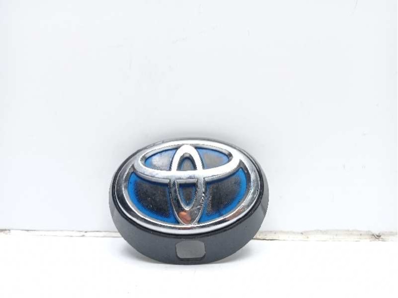Recambio de suelo para toyota c-hr referencia OEM IAM 6793002061  