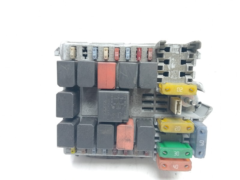 Recambio de caja reles / fusibles para iveco daily caja cerrada (2006 =>) 2.8 cng referencia OEM IAM 69501260  
