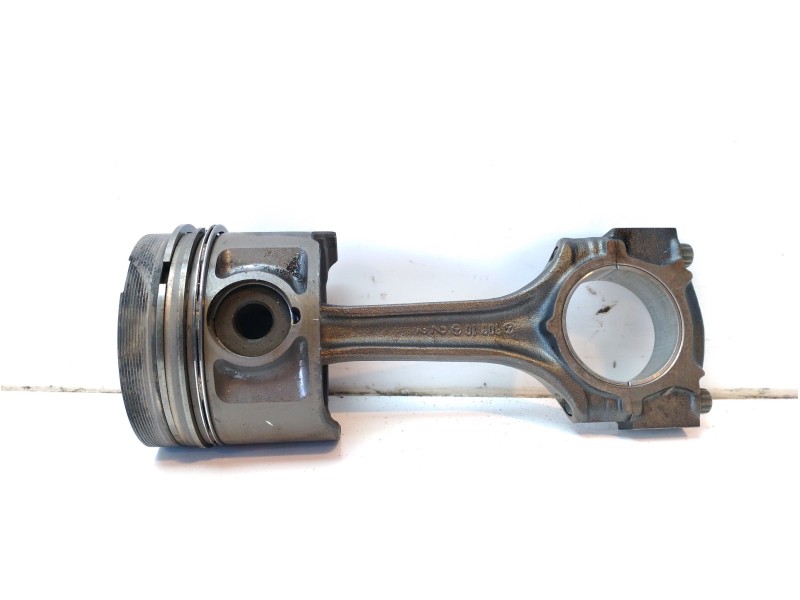 Recambio de piston para mercedes-benz clase e (w124) berlina referencia OEM IAM A1040300620 A1040300418 