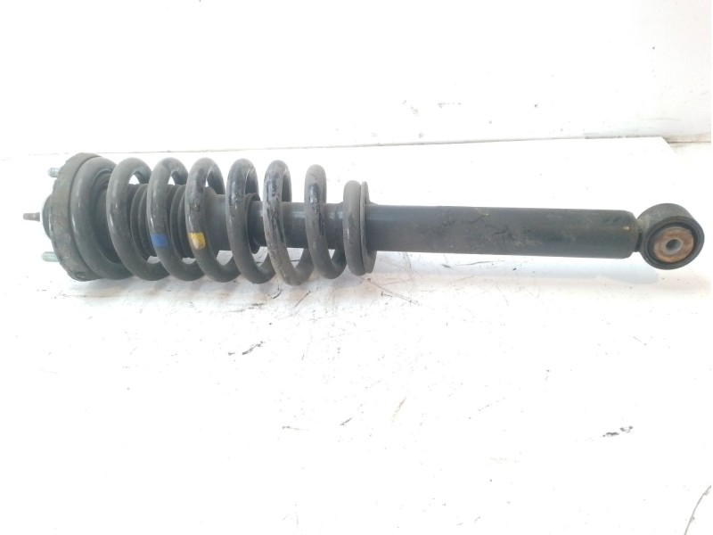 Recambio de amortiguador delantero derecho para ssangyong rodius xdi premium referencia OEM IAM 4431021310  