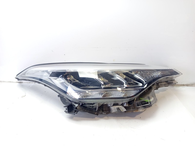 Recambio de faro derecho para toyota c-hr referencia OEM IAM 81130F4180 81110F4180 