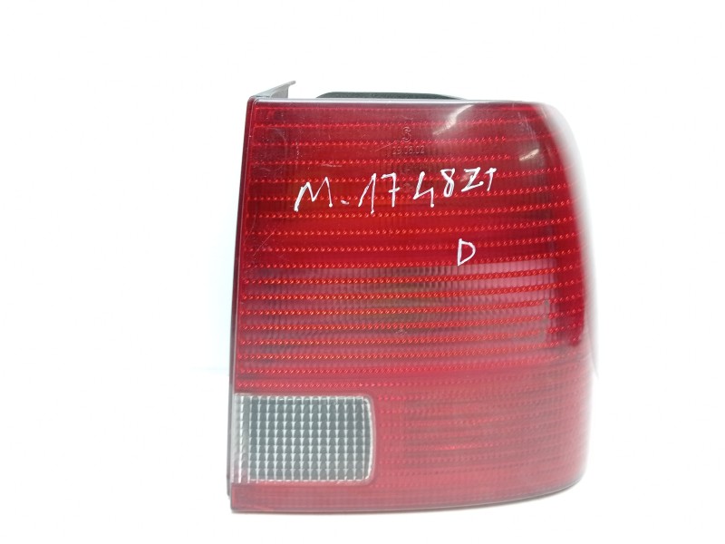 Recambio de piloto trasero derecho para volkswagen passat berlina (3b2) comfortline referencia OEM IAM 3B5945096F  