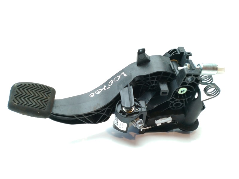 Recambio de pedal embrague para toyota yaris hybrid active referencia OEM IAM 31380K0020  