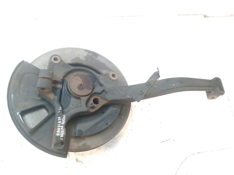 Recambio de mangueta delantera derecha para ssangyong rodius 2.7 turbodiesel cat referencia OEM IAM 4122021000  