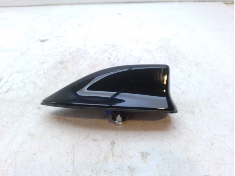 Recambio de antena para toyota c-hr (_x1_) 2.0 hybrid (maxh10) referencia OEM IAM 86760F4020  