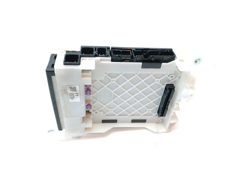 Recambio de caja reles / fusibles para toyota yaris hybrid active referencia OEM IAM 82730K0060 82730K0100 