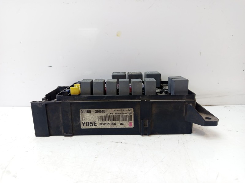 Recambio de caja reles / fusibles para kia sorento referencia OEM IAM 911603E040  