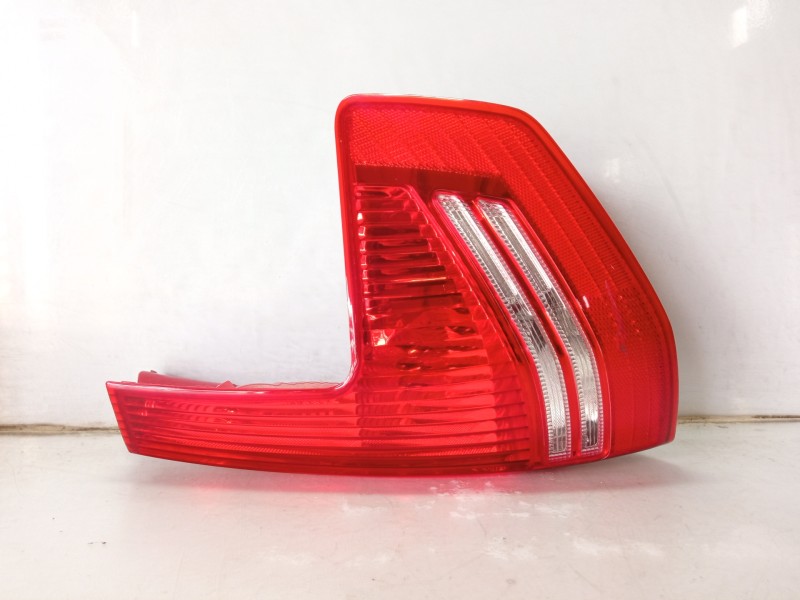 Recambio de piloto trasero derecho para citroën c4 berlina vtr plus referencia OEM IAM 9655864080  