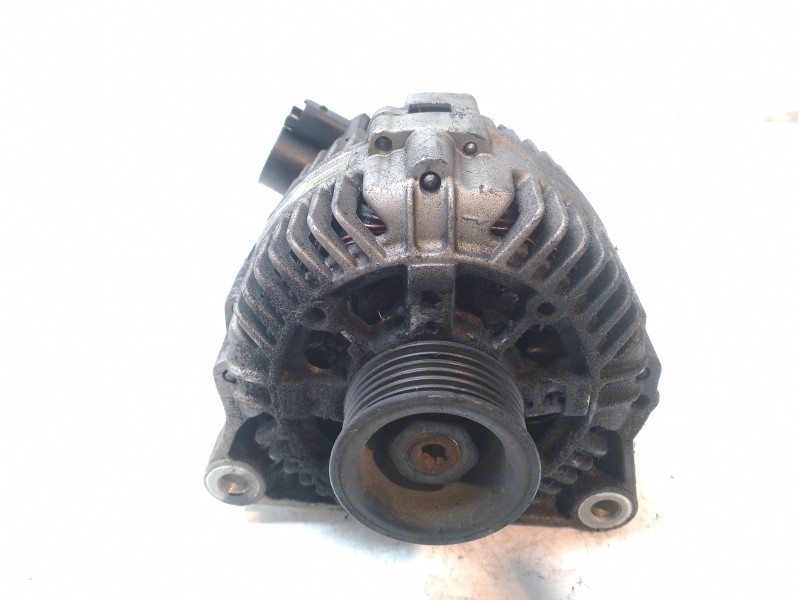 Recambio de alternador para peugeot 206 berlina e-music referencia OEM IAM 5705FV 9638275680 