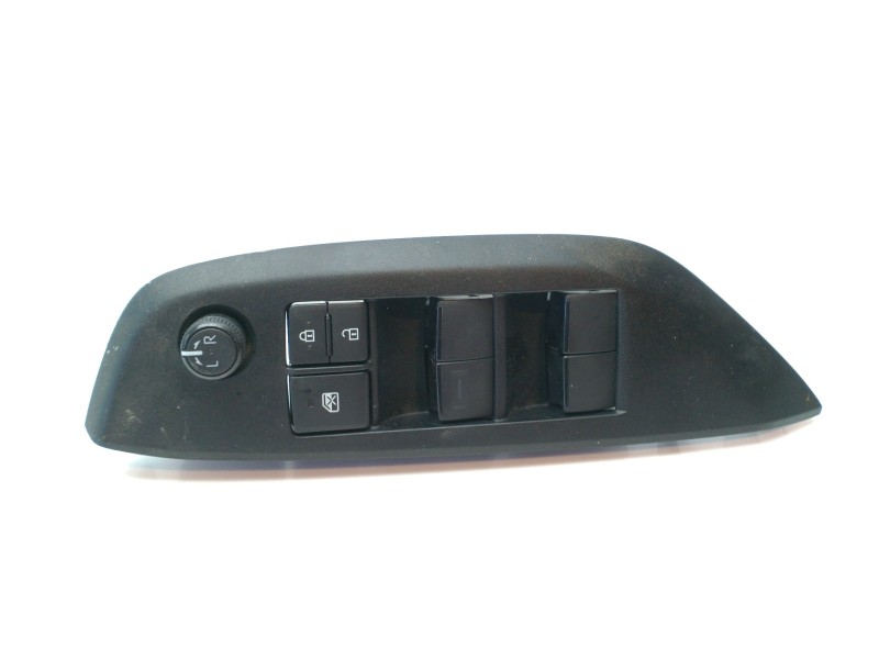 Recambio de mando elevalunas delantero izquierdo para toyota yaris hybrid active referencia OEM IAM 840400D020  