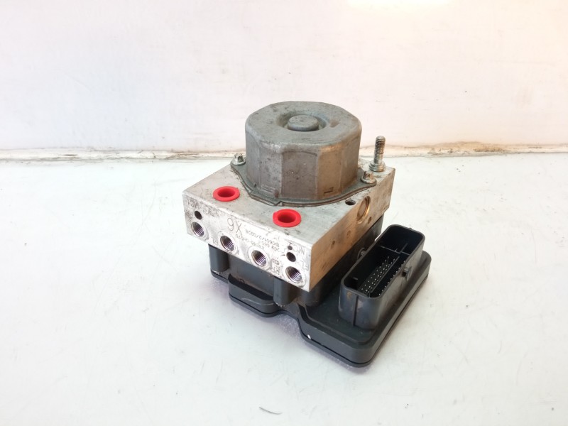 Recambio de abs para toyota aygo (kgb/wnb) básico referencia OEM IAM 2265106455 445400H070 