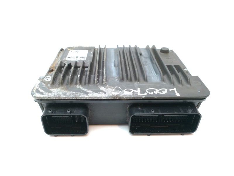 Recambio de centralita motor uce para toyota yaris hybrid active referencia OEM IAM 89661K0680  