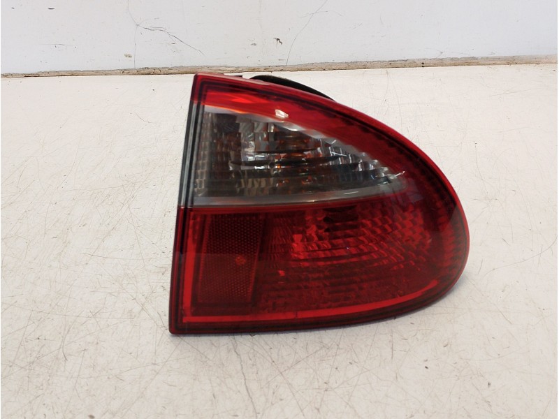 Recambio de piloto trasero derecho para seat leon (1m1) 1.9 tdi referencia OEM IAM 1M6945112  