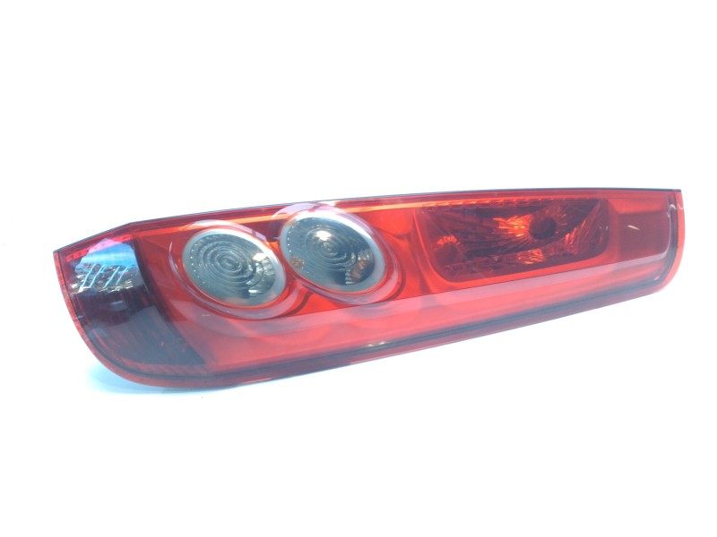 Recambio de piloto trasero derecho para ford fiesta (cbk) ambiente referencia OEM IAM 6S6113404B  