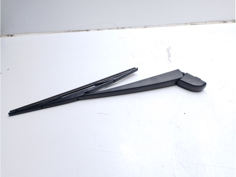 Recambio de brazo limpia trasero para toyota c-hr referencia OEM IAM 85241F4010  