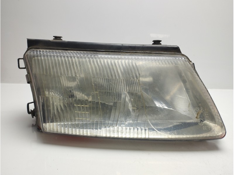 Recambio de faro derecho para volkswagen passat berlina (3b2) referencia OEM IAM 3B0941018K  