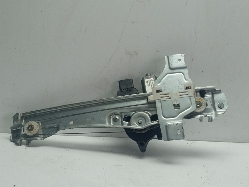 Recambio de elevalunas trasero derecho para peugeot 2008 (--.2013) referencia OEM IAM 9830590280  