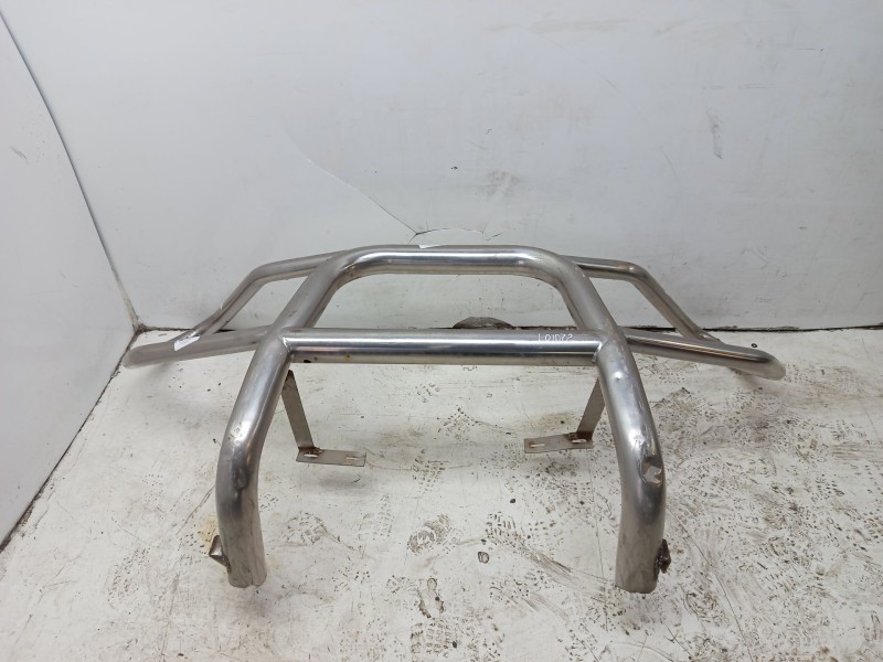 Recambio de defensa delantera para toyota land cruiser (j12) 3.0 turbodiesel referencia OEM IAM 881790  