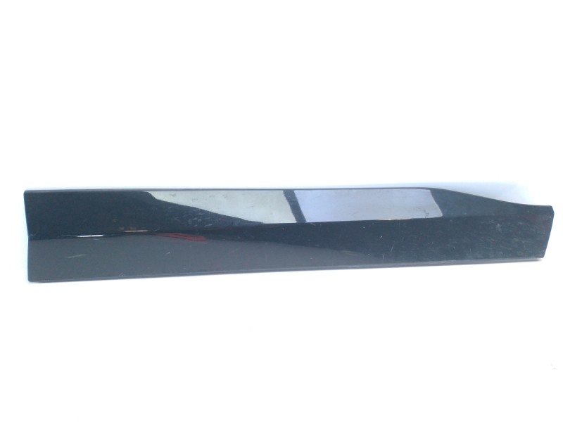 Recambio de moldura para toyota rav 4 referencia OEM IAM 7507342050  