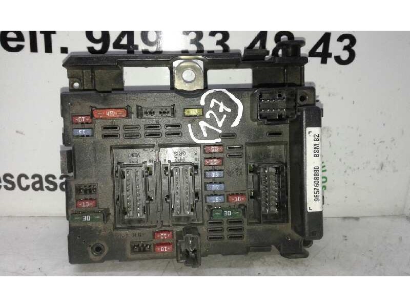 Recambio de caja reles / fusibles para peugeot partner (s2) combi plus referencia OEM IAM 9657608880  