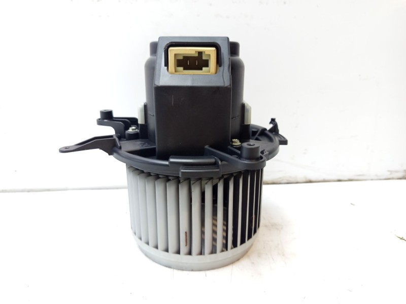 Recambio de ventilador calefaccion para peugeot 5008 premium referencia OEM IAM 6441CP 5P130000 