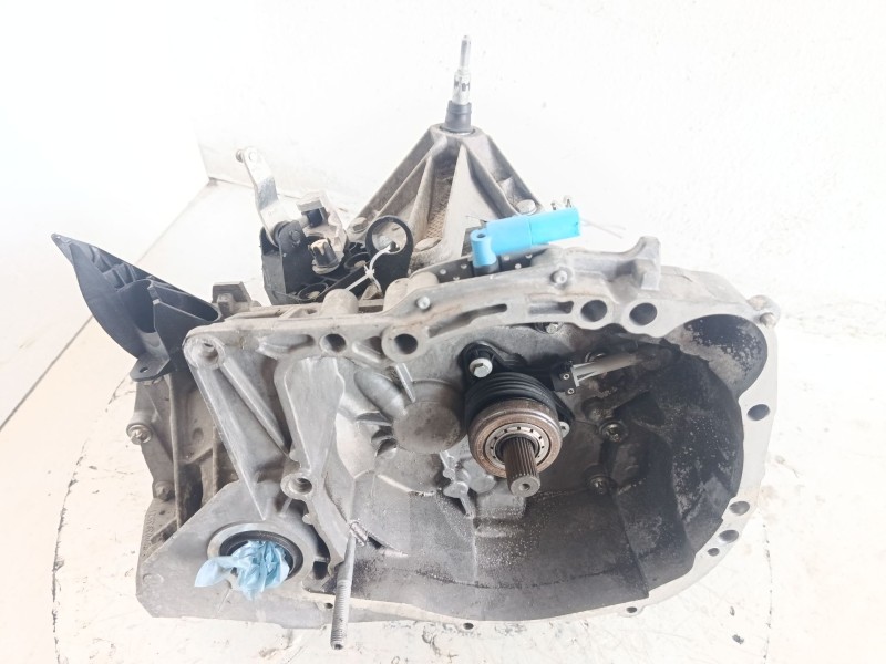 Recambio de caja cambios para renault clio iii exception referencia OEM IAM 320106812R JH3 437977