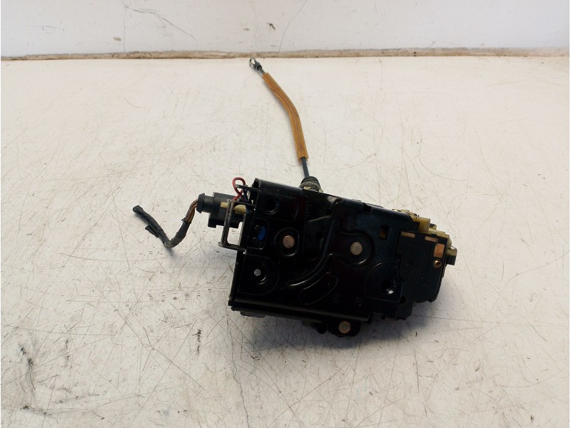 Recambio de cerradura puerta delantera derecha para seat leon (1m1) 1.9 tdi referencia OEM IAM 3B1837016AD  