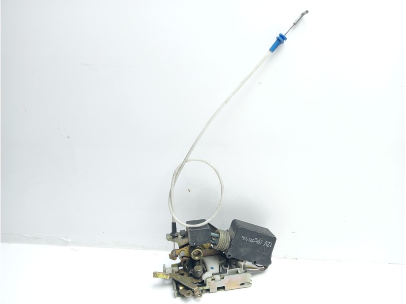 Recambio de cerradura puerta delantera derecha para mercedes-benz sprinter 02.00  caja abierta referencia OEM IAM A9017201535  