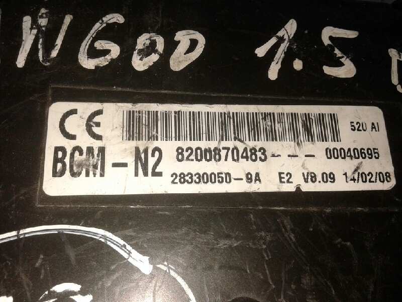 Recambio de caja reles / fusibles para renault kangoo (f/kc0) express confort referencia OEM IAM 8200870483  