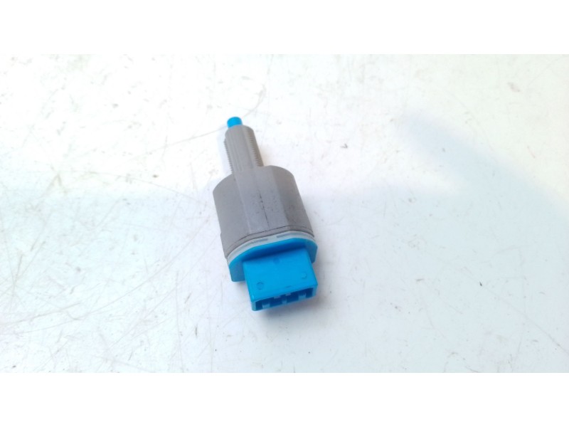 Recambio de sensor para toyota c-hr hybrid active referencia OEM IAM 8434009370  