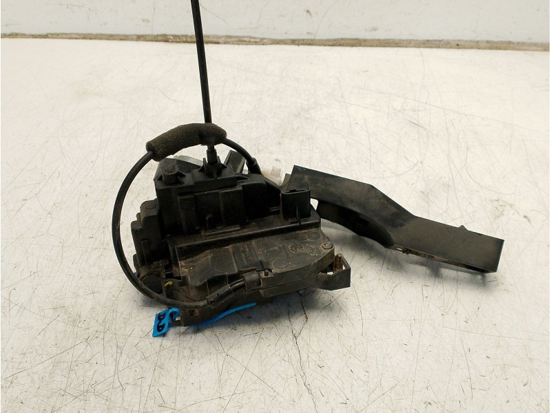 Recambio de cerradura puerta delantera derecha para renault clio iii exception referencia OEM IAM 8200300125  