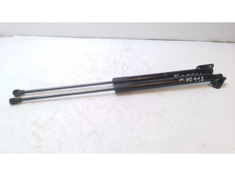 Recambio de amortiguador trasero para toyota c-hr hybrid active referencia OEM IAM 68960F4052 / 68950F4052  