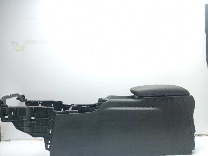 Recambio de apoyabrazos central para citroën ds4 referencia OEM IAM 9672174077  