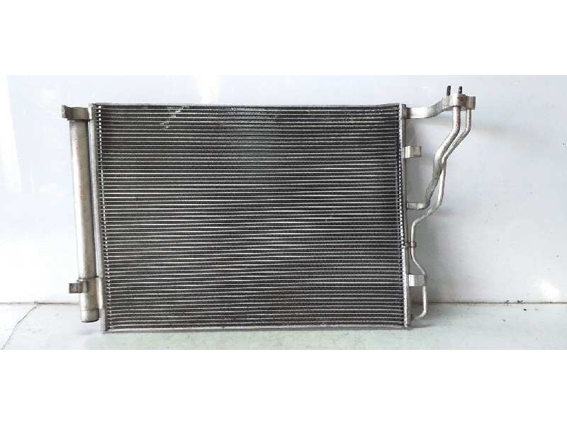 Recambio de condensador / radiador aire acondicionado para hyundai i40 tecno blue referencia OEM IAM 976063Z000  