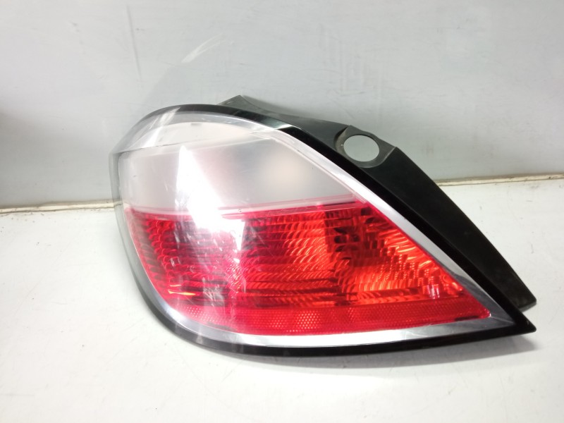 Recambio de piloto trasero izquierdo para opel astra gtc referencia OEM IAM 24451835 342691834 