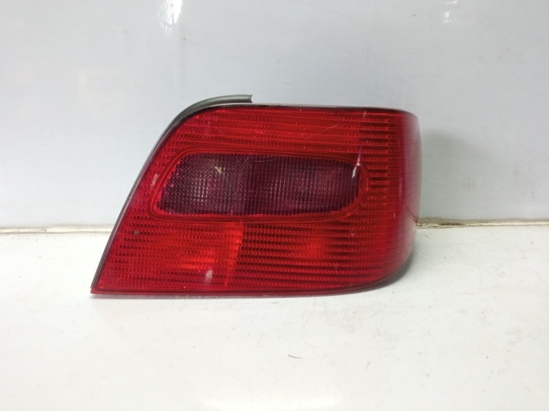 Recambio de piloto trasero derecho para citroën xsara berlina 1.9 d sx referencia OEM IAM   