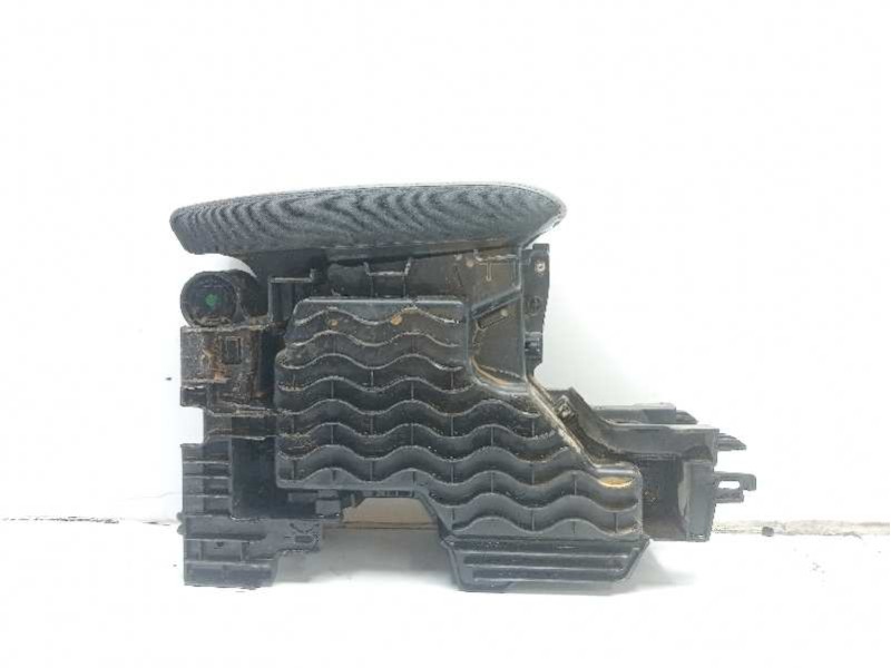 Recambio de apoyabrazos central para peugeot 2008 (p1) referencia OEM IAM 98233772ZD  