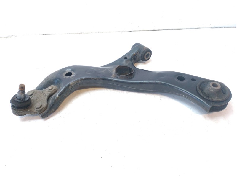 Recambio de brazo suspension inferior delantero izquierdo para toyota c-hr referencia OEM IAM 4806910110  