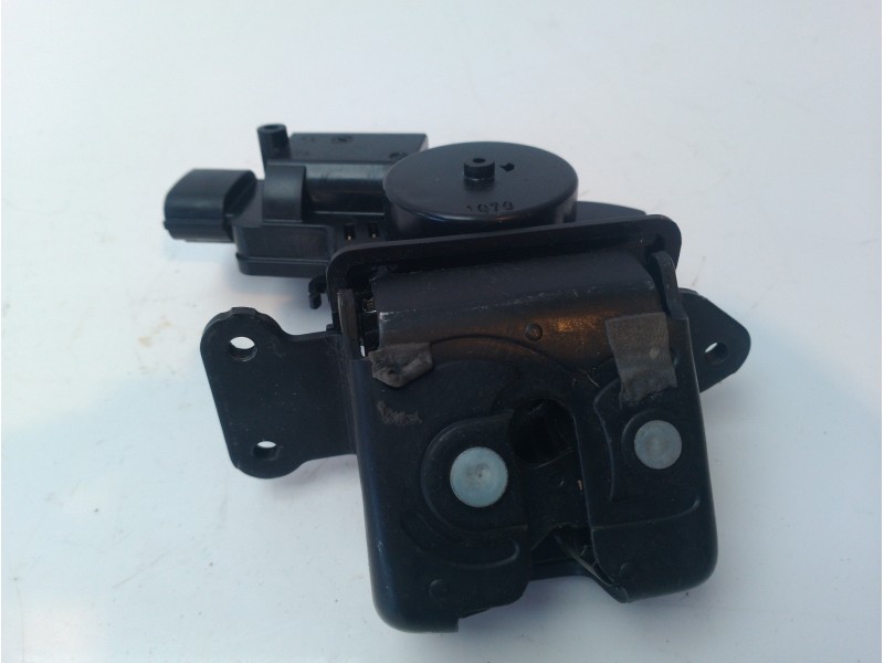 Recambio de cerradura maletero / porton para toyota c-hr referencia OEM IAM 69350F4010  
